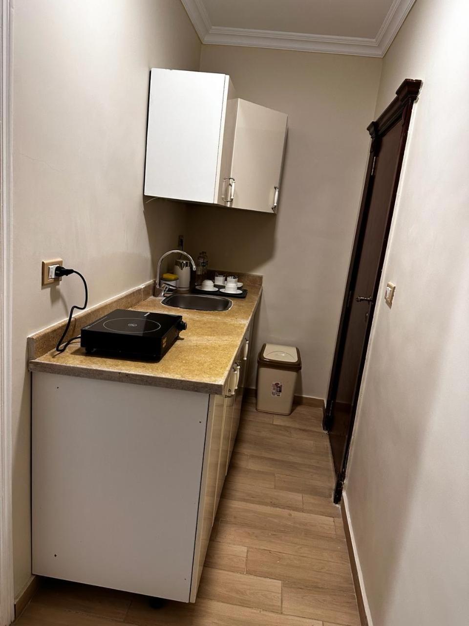 Rentrific Apartment *